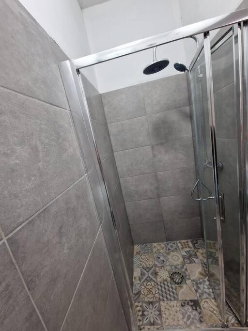 Obiteljski Stan Kastel Luksic Appartement Kaštela Buitenkant foto