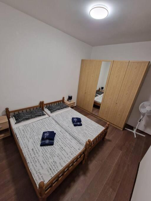 Obiteljski Stan Kastel Luksic Appartement Kaštela Buitenkant foto